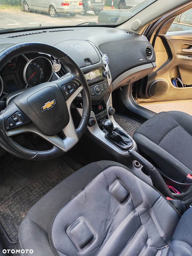 Chevrolet Cruze 1.6 LT - 13