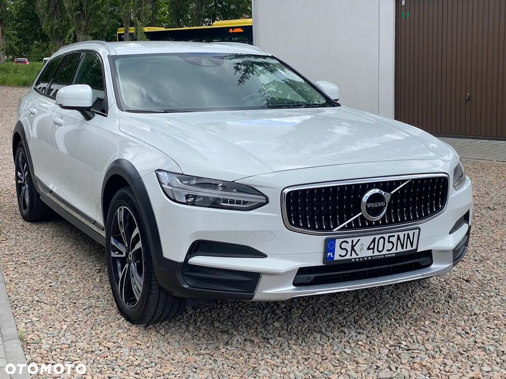 Volvo V90 D5 AWD Momentum - 1