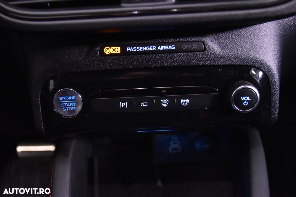 Ford Kuga 2.5 Duratec FWD PHEV ST-Line X - 17