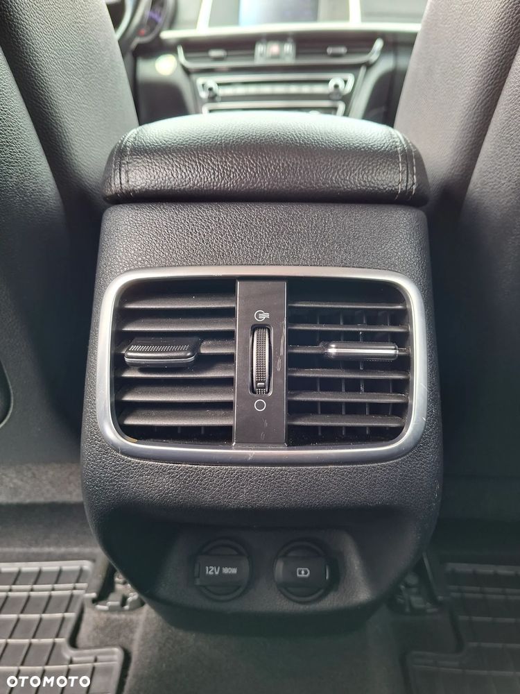 Kia Optima - 35