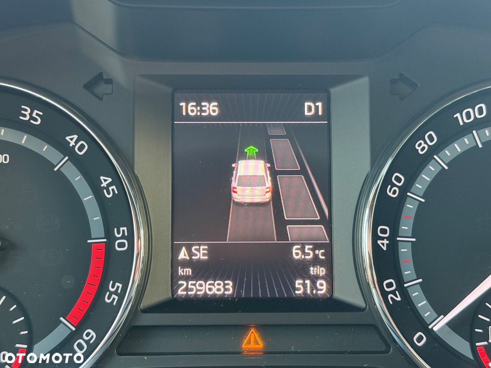 Skoda Octavia Combi 2.0 TDI (Green tec) 4x4 DSG Scout - 22