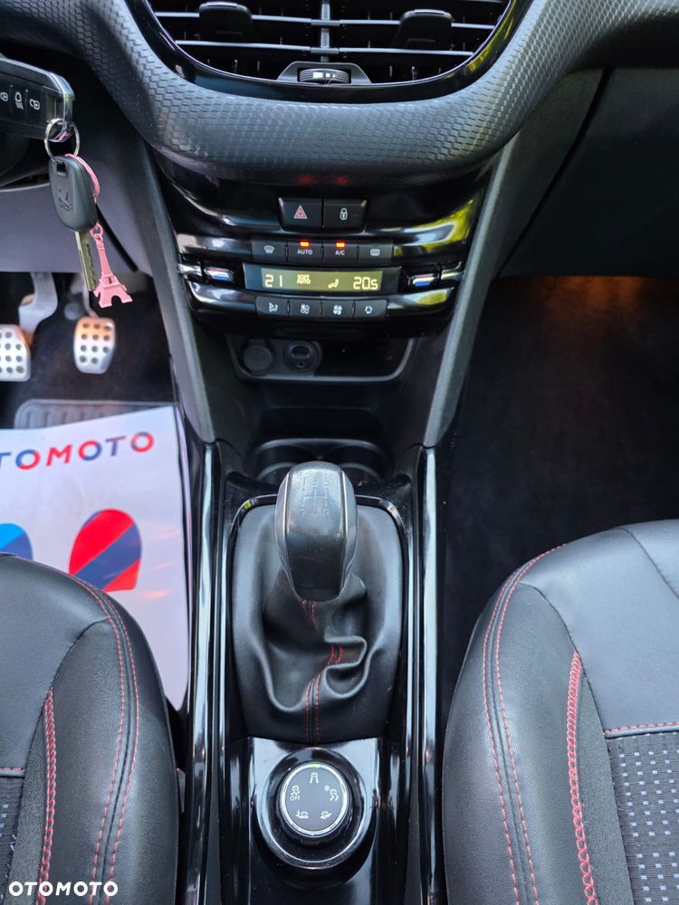 Peugeot 2008 PureTech 110 Stop&Start GT-Line Edition - 21