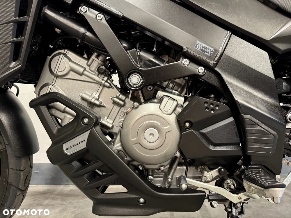 Suzuki V-STROM - 15