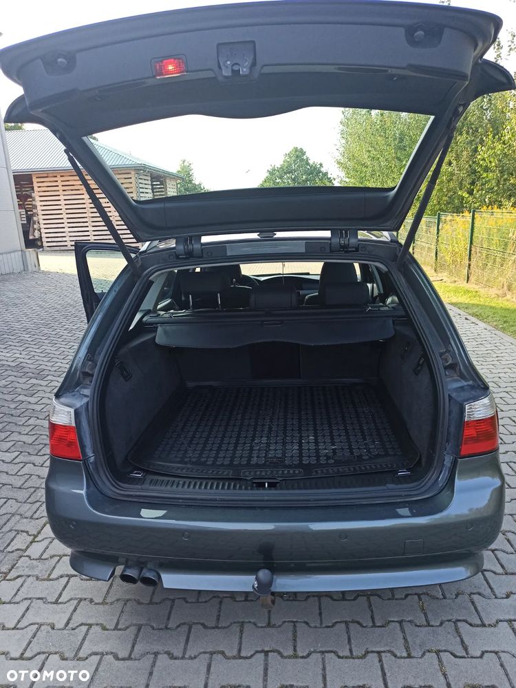 BMW Seria 5 530xd Touring - 10