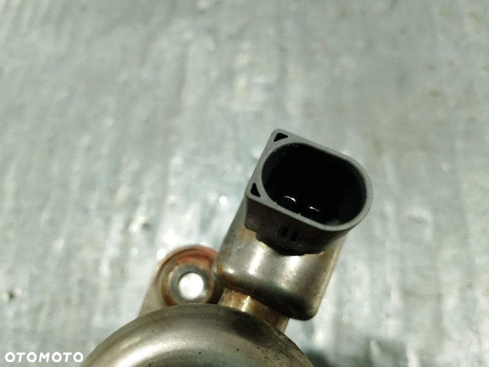 POMPA WYSOKIEGO CIŚNIENIA VW PASSAT B6 06F127025M  0261520070 1.8 TSI - 5