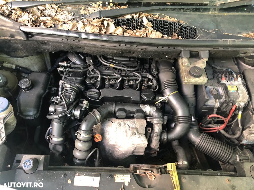 Dezmembrez Citroen Berlingo 2012 diesel gri argintiu - 7