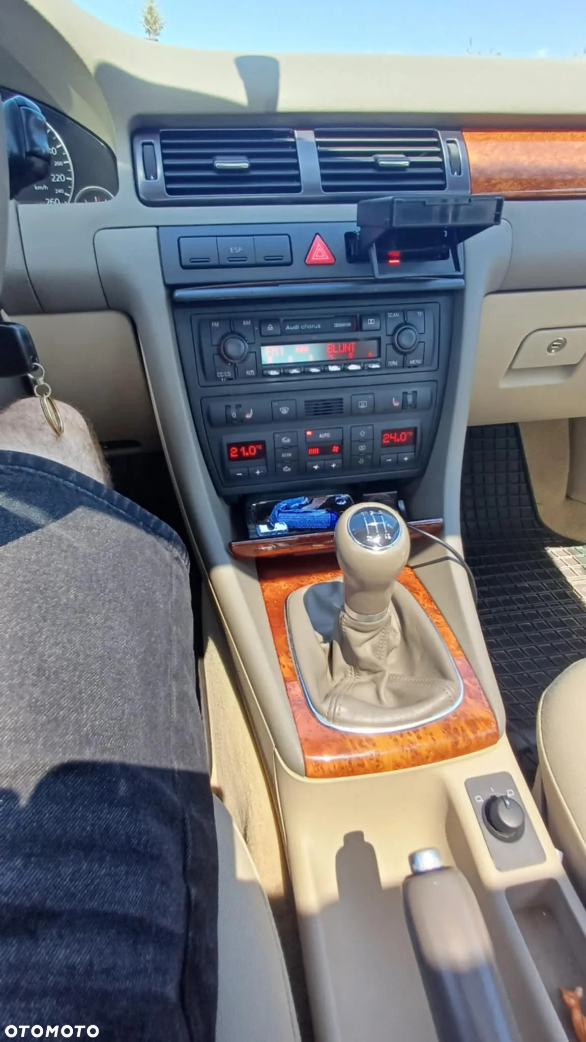 Audi A6 2.4 - 21