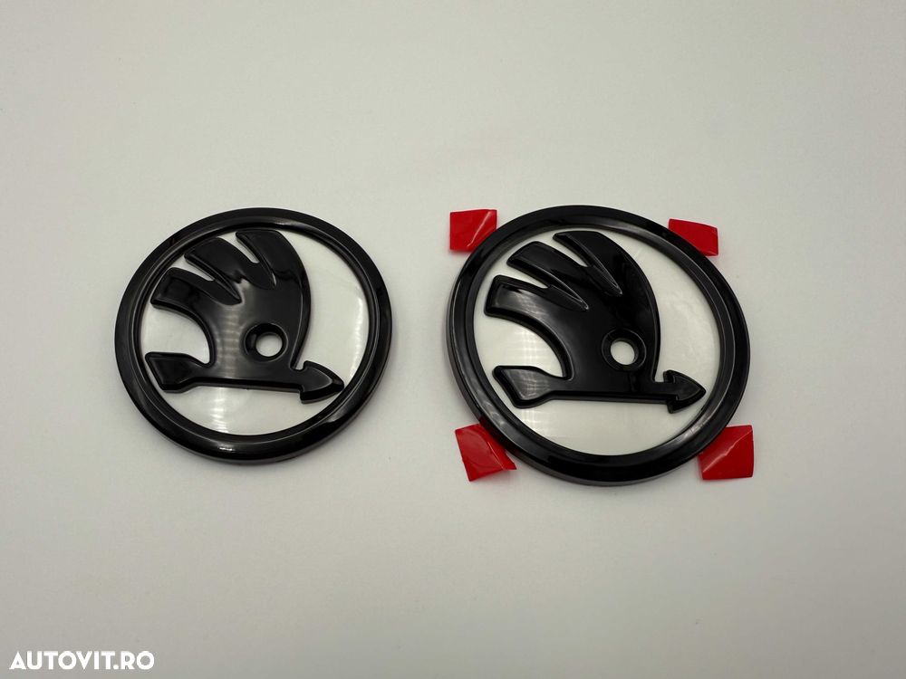 Set Embleme Compatibile Skoda fata/spate alb/negru 90/80 mm - 1