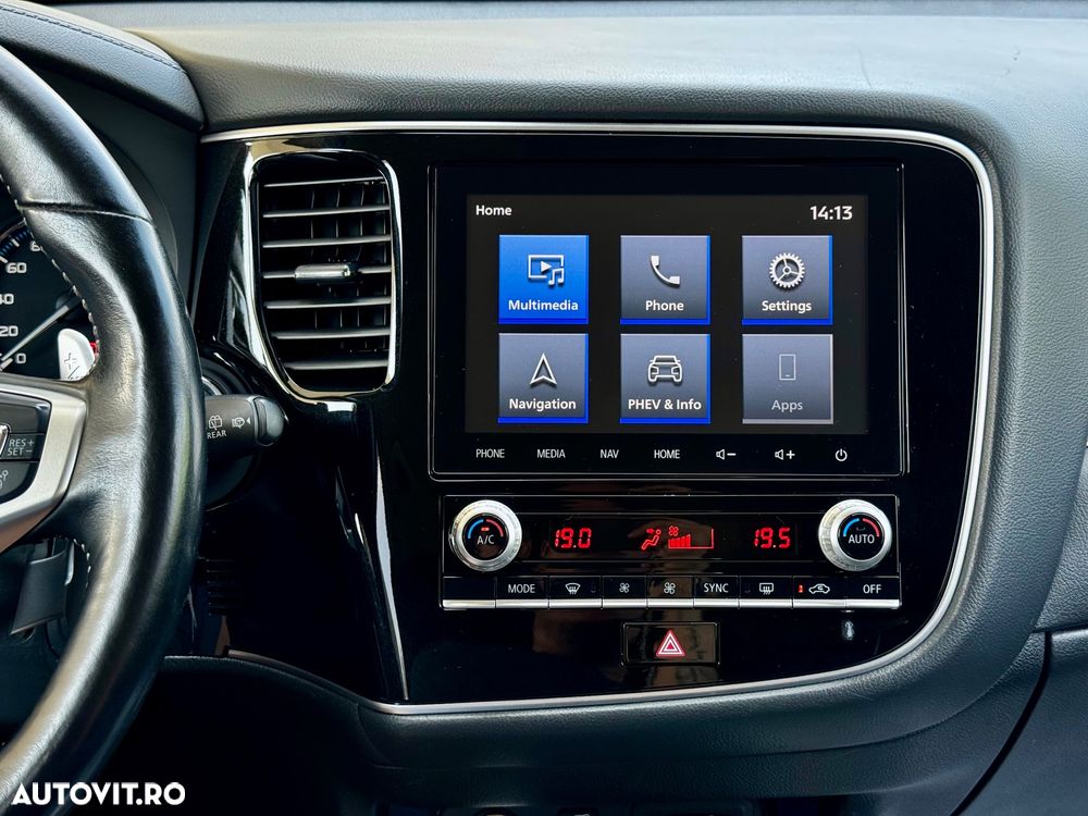 Mitsubishi Outlander 2.4 4WD Plug-In Hybrid Top - 20