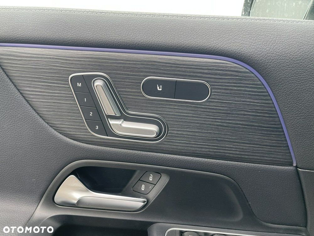 Mercedes-Benz GLA 250 4Matic 8G-DCT Style - 16