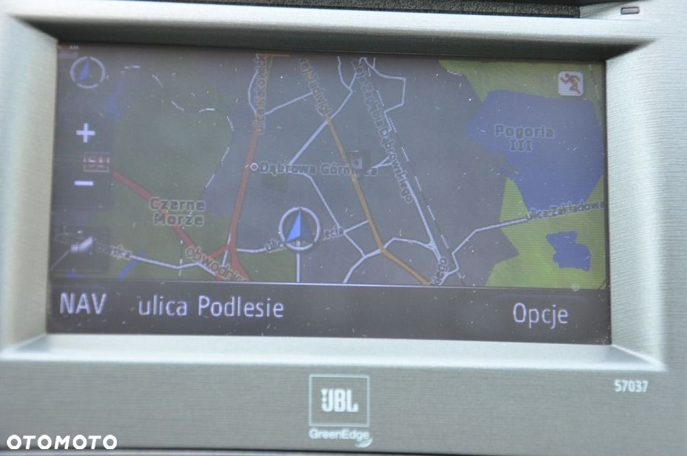 Toyota Prius (Hybrid) Executive - 16