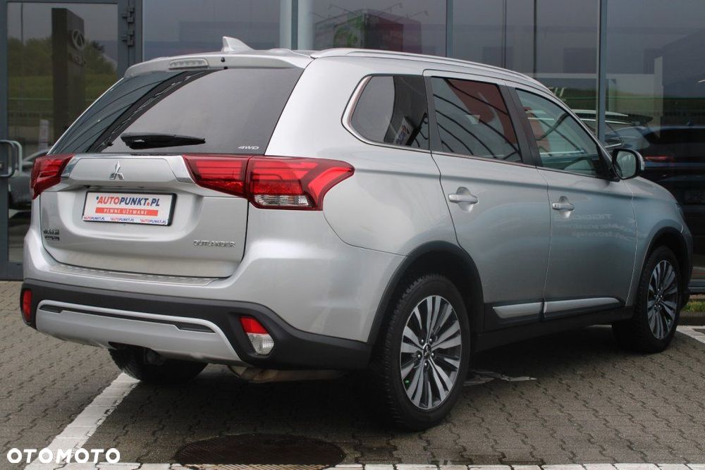 Mitsubishi Outlander - 5