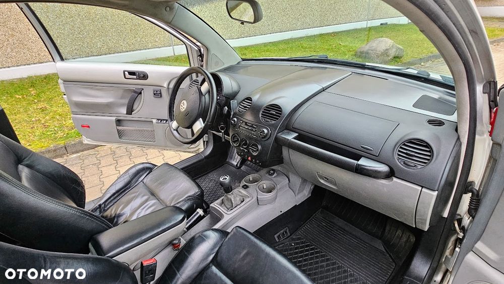 Volkswagen New Beetle - 7