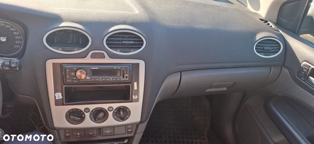 Ford Focus 1.6 Ti-VCT Fun - 12