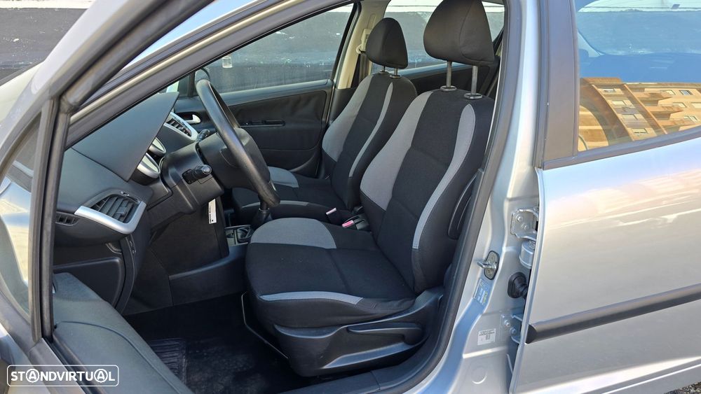 Peugeot 207 1.4 HDi Urban - 20