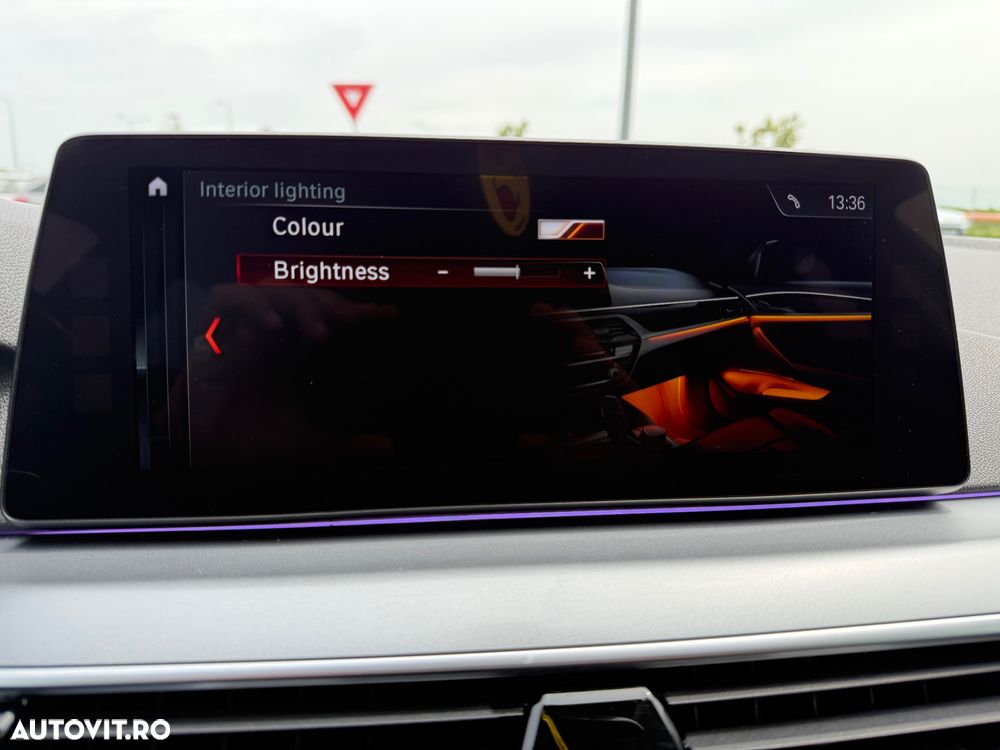 BMW Seria 5 520d AT - 8