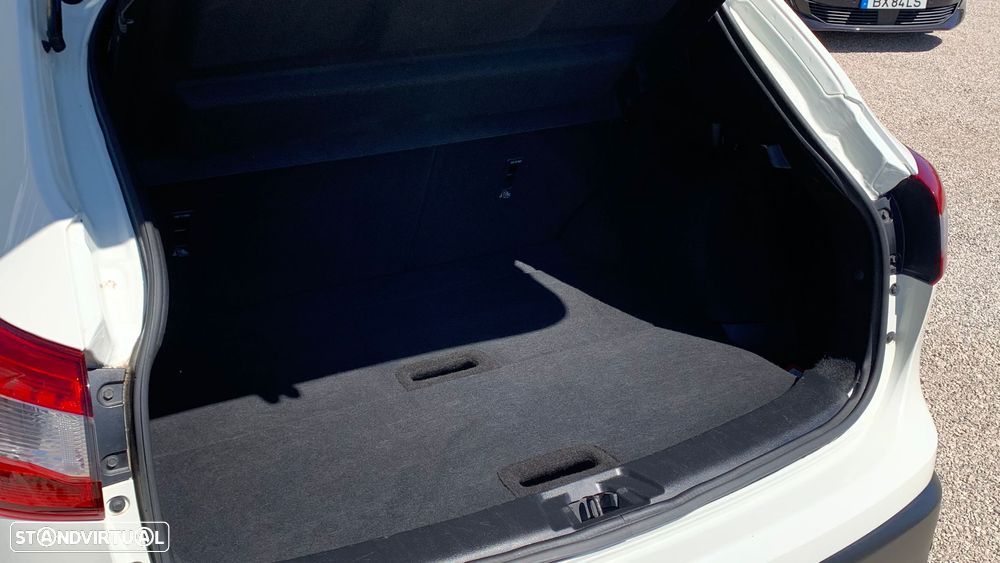 Nissan Qashqai 1.5 dCi N-Connecta - 30