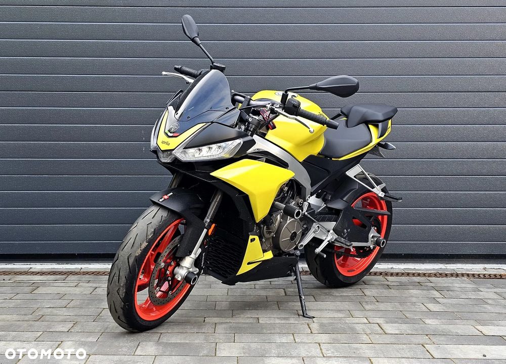 Aprilia Tuono - 8