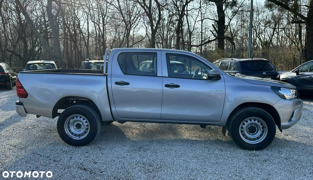 Toyota Hilux 2.4 D-4D Double Cab DLX 4x4 - 2