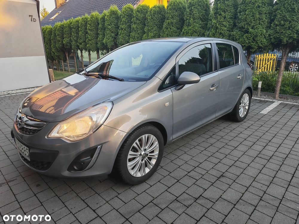 Opel Corsa 1.4 16V Cosmo - 1