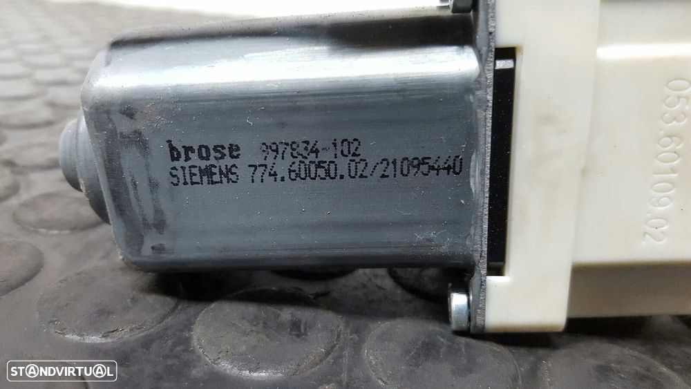 MOTOR ELEVADOR FRENTE ESQUERDO FIAT ULYSSE (179) 2.2 JTD ADMIRAL - 6