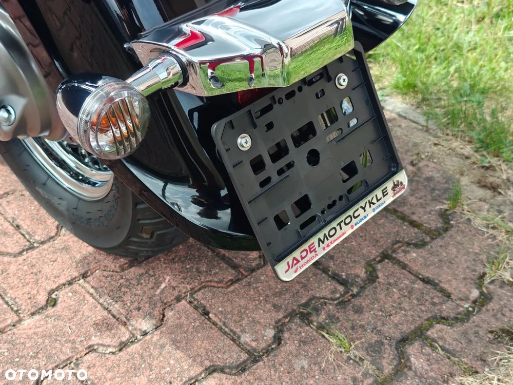 Suzuki Intruder - 22