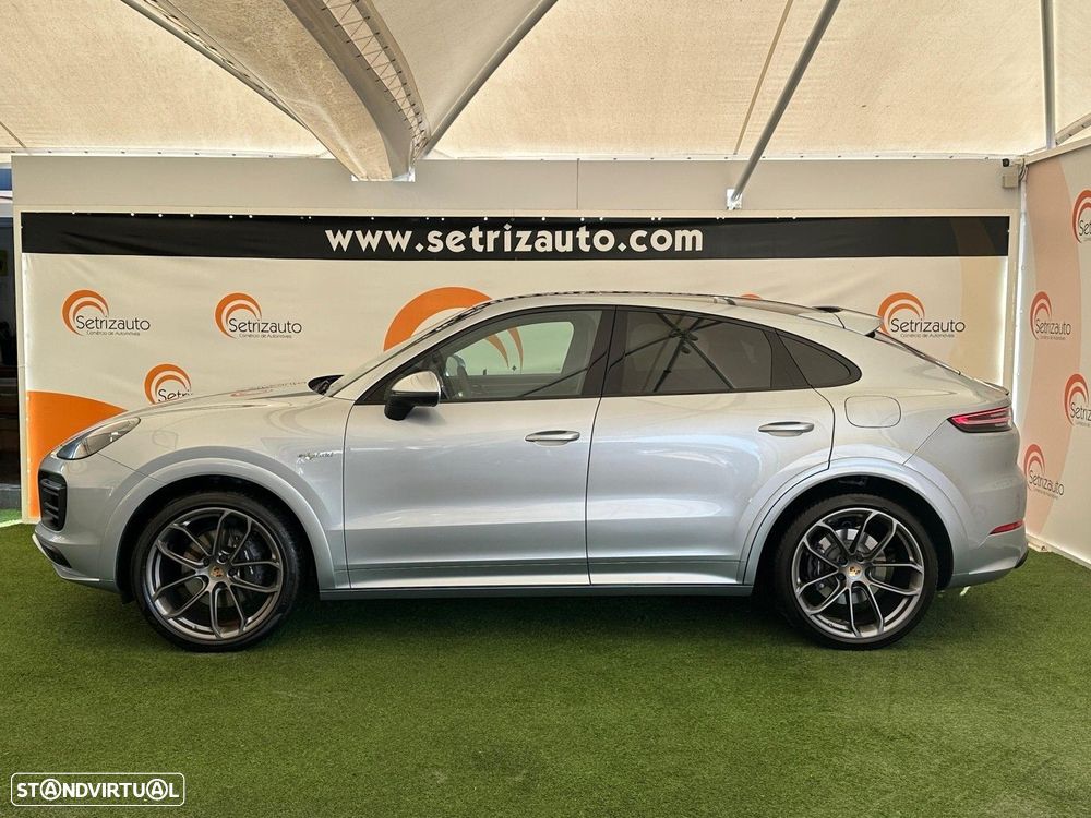 Porsche Cayenne Coupé E-Hybrid - 6