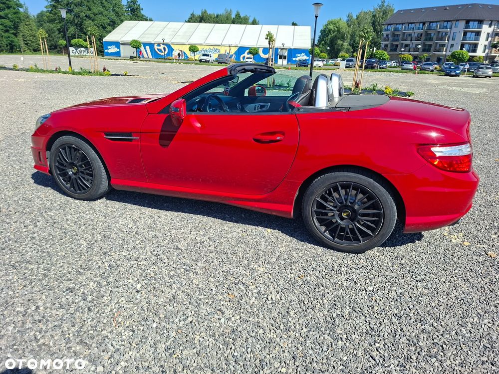 Mercedes-Benz SLK 250 CGI - 9