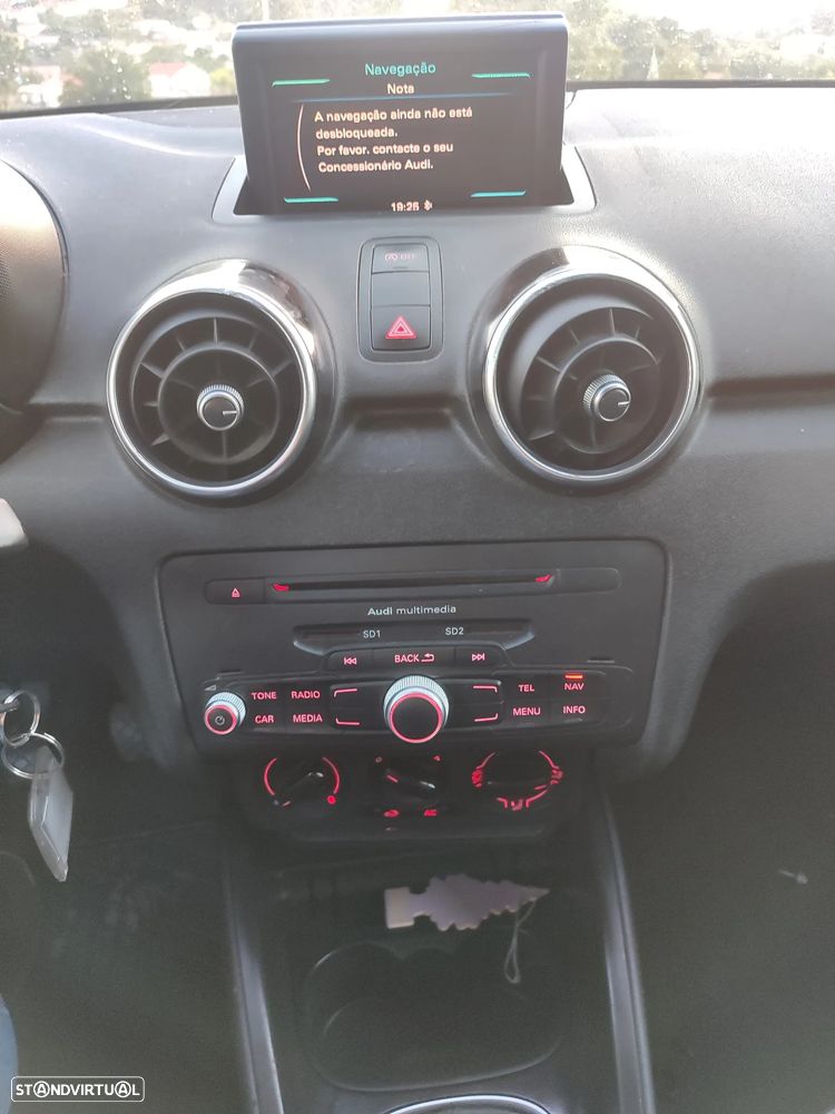 Audi A1 1.6 TDI S-line - 18