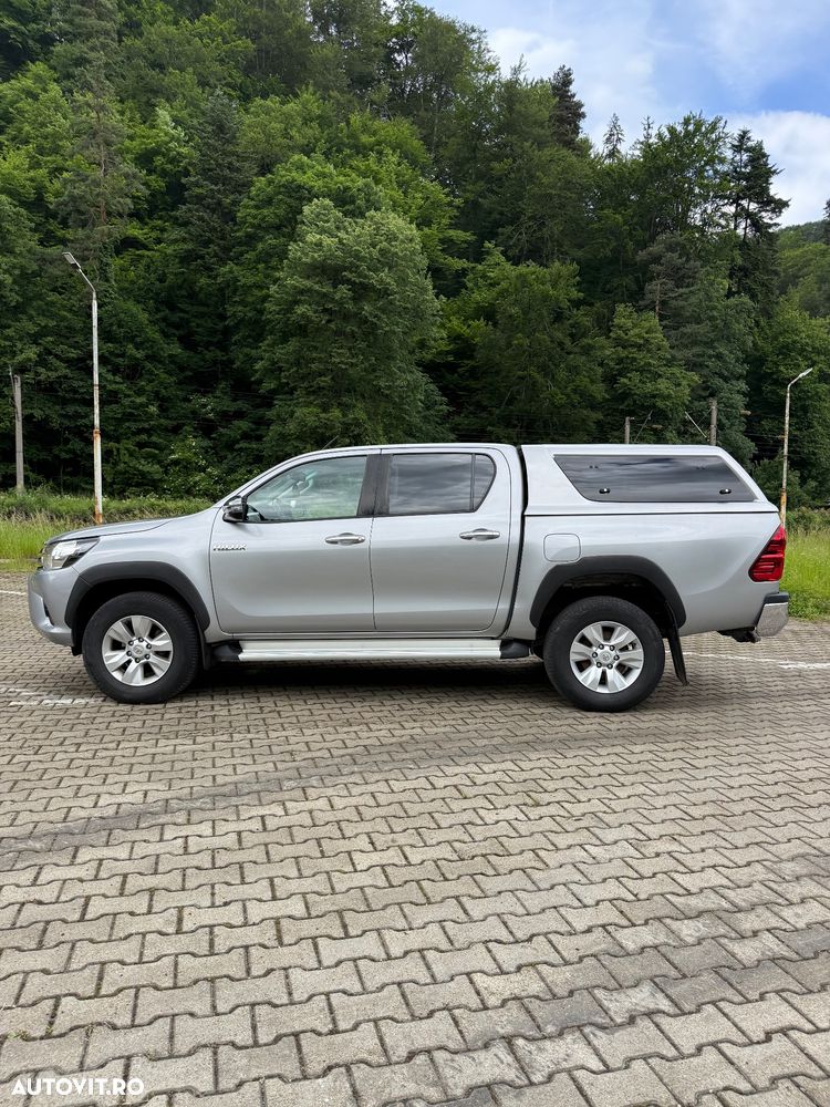 Toyota Hilux 4x4 Double Cab Executive - 8