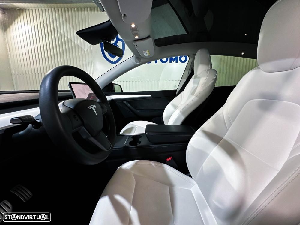 Tesla Model Y Performance Dual Motor AWD - 9