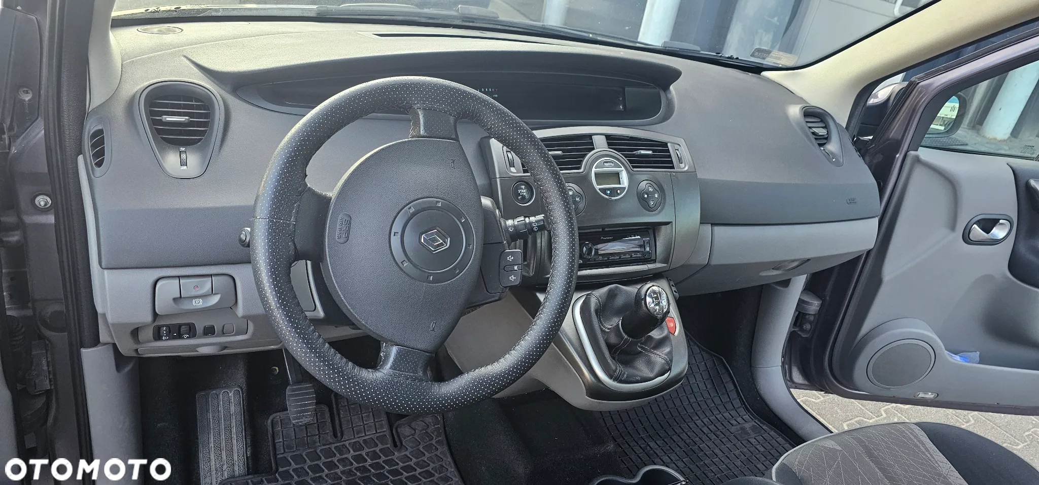 Renault Scenic 1.6 Confort Privilege - 13