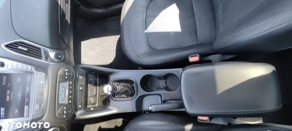 Hyundai ix35 blue 1.6 2WD Finale Gold - 18