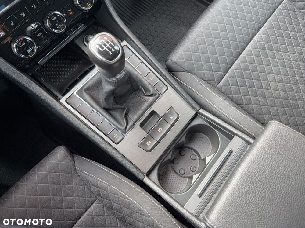 Skoda Superb 2.0 TDI SCR Ambition - 20