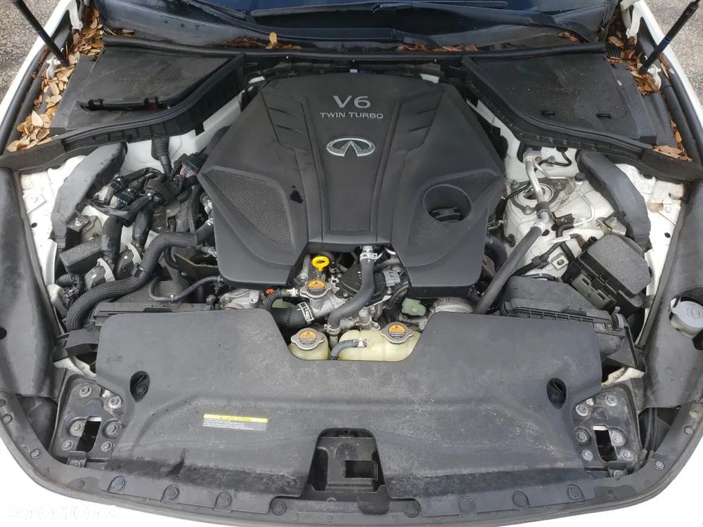Infiniti Q60 - 11