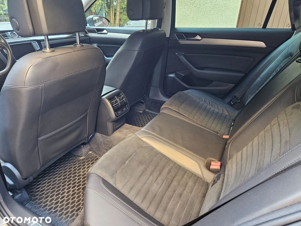 Volkswagen Passat 2.0 TDI BMT Highline - 27