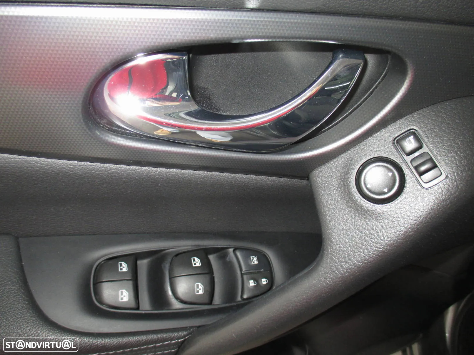 Nissan Qashqai 1.5 dCi N-Connecta - 6