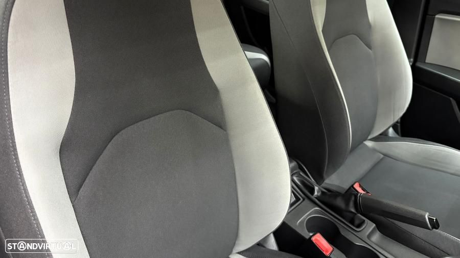 SEAT Leon ST 1.6 TDI S&S Reference - 17