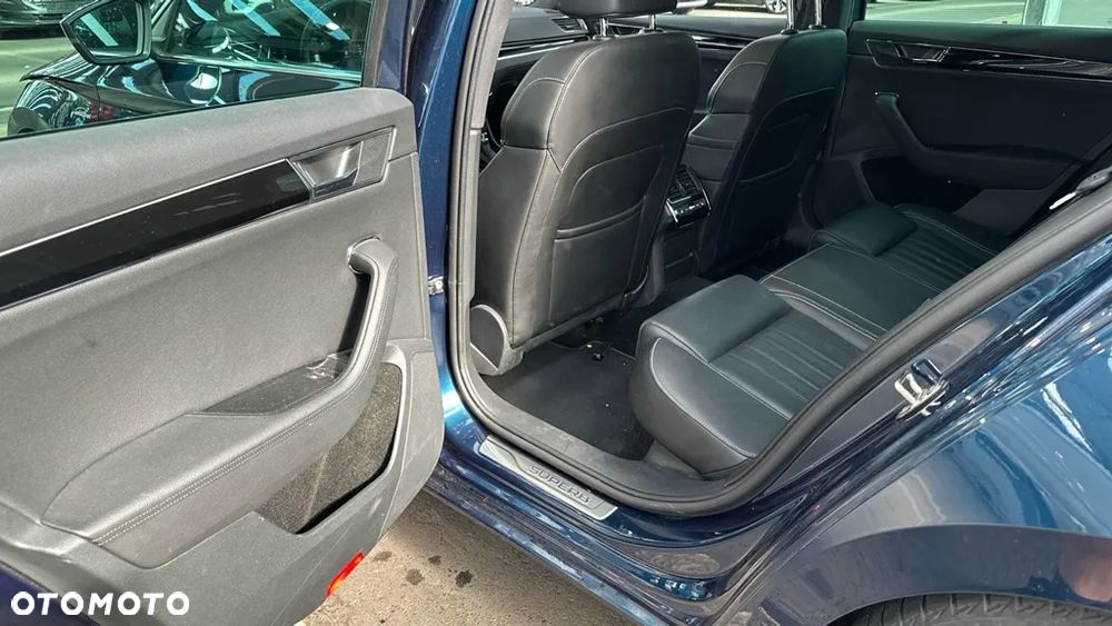 Skoda Superb 2.0 TDI SCR L&K DSG - 12