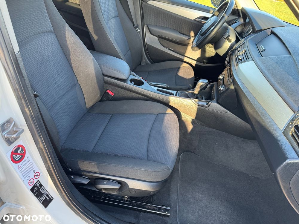 BMW X1 xDrive18d xLine - 29