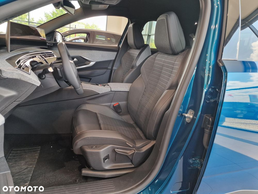 Peugeot 3008 1.2 PureTech mHEV Allure Pack S&S e-DCS6 - 12
