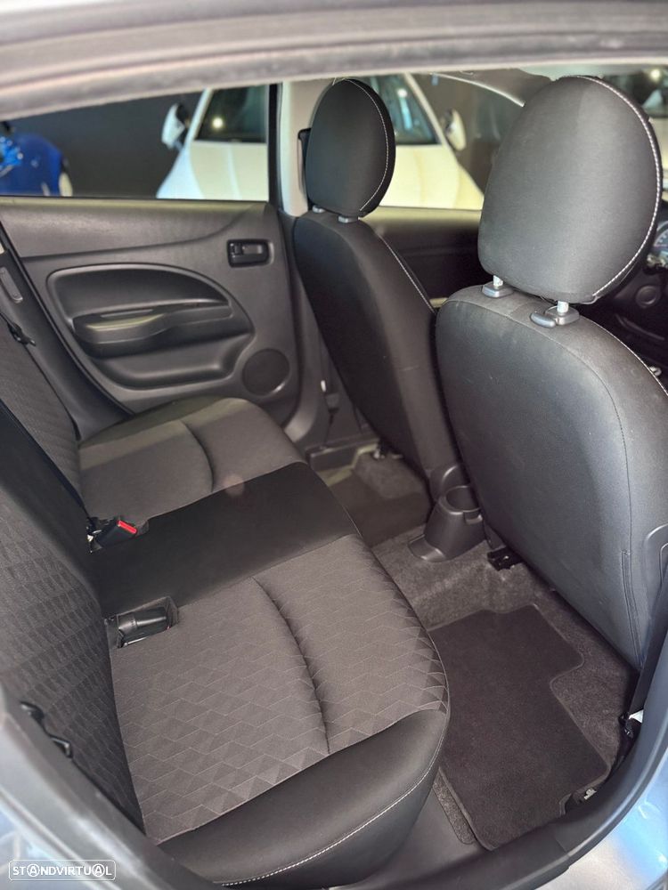 Mitsubishi Space Star 1.2 Intense - 35