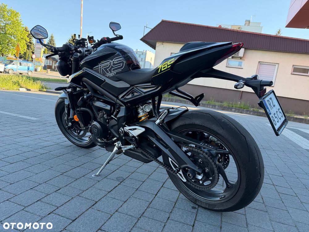 Triumph Street Triple - 1