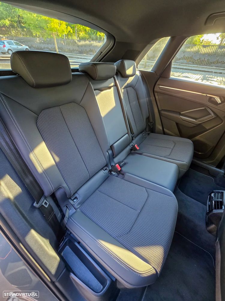 Audi Q3 45 TFSIe S tronic S line - 25