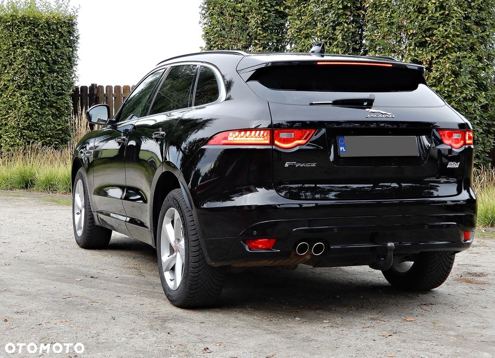 Jaguar F-Pace 2.0 i4D AWD Pure - 3