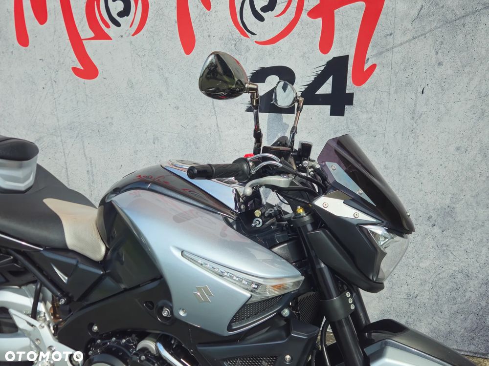 Suzuki GSX - 22