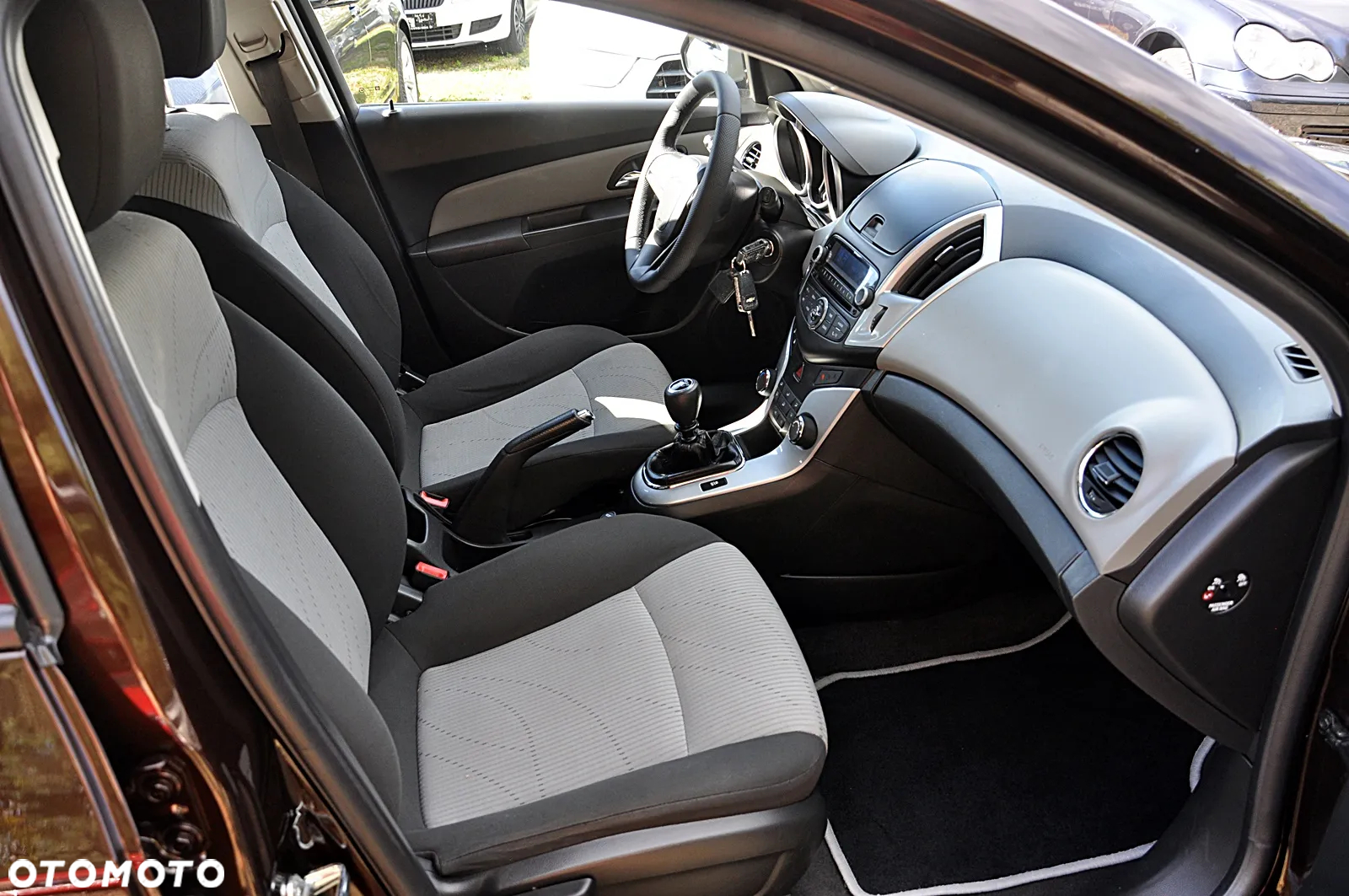 Chevrolet Cruze 1.6 LT - 24