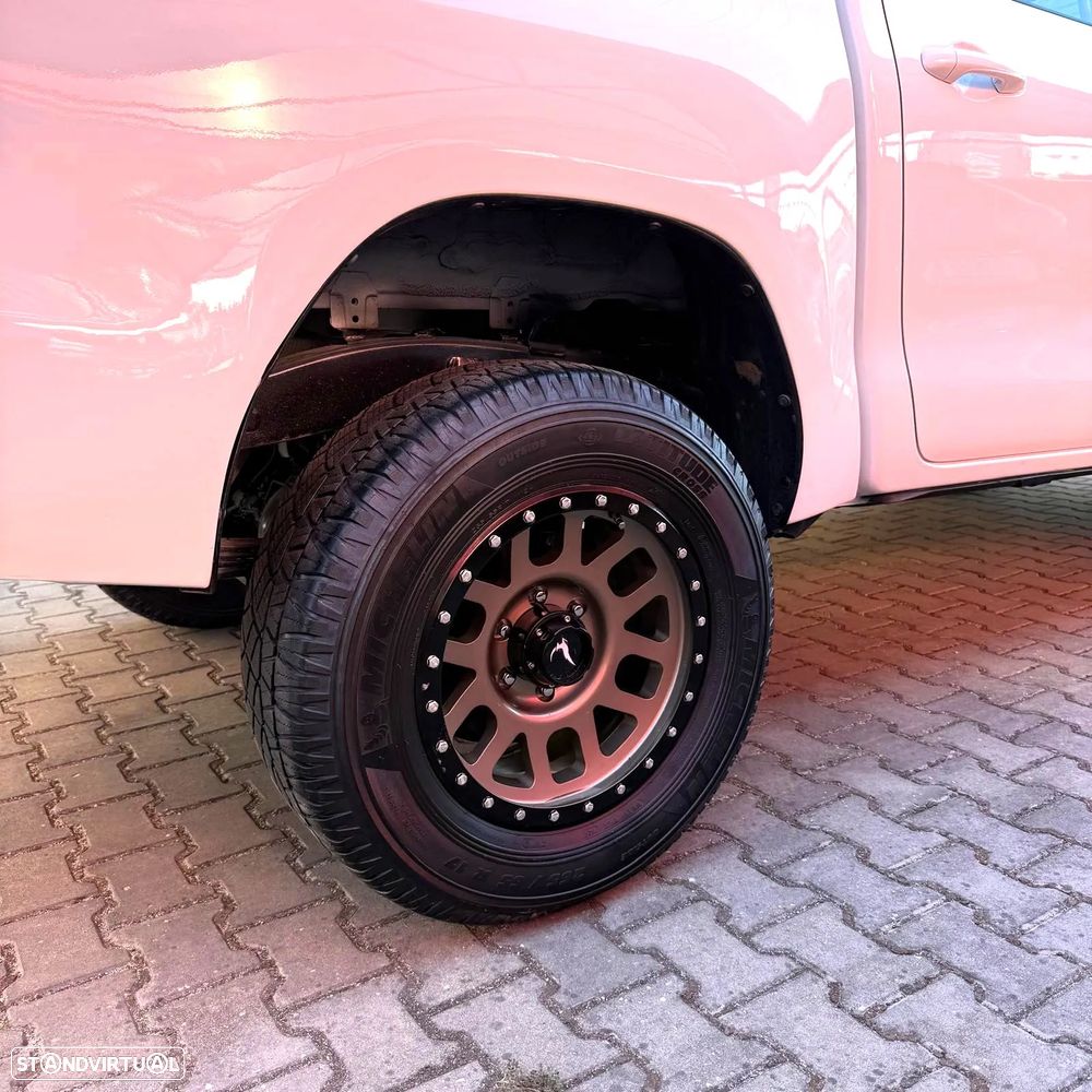Toyota Hilux 2.4 D-4D 4WD Tracker - 14