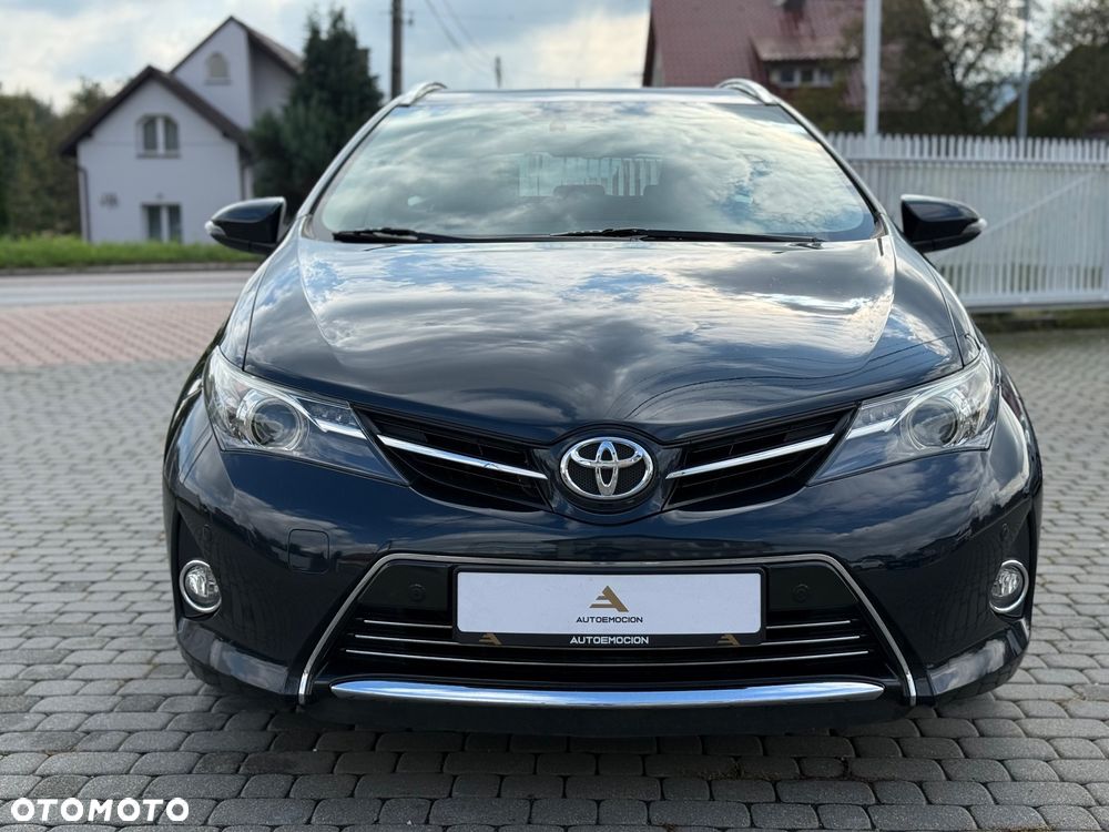 Toyota Auris 2.0 D-4D Premium - 2