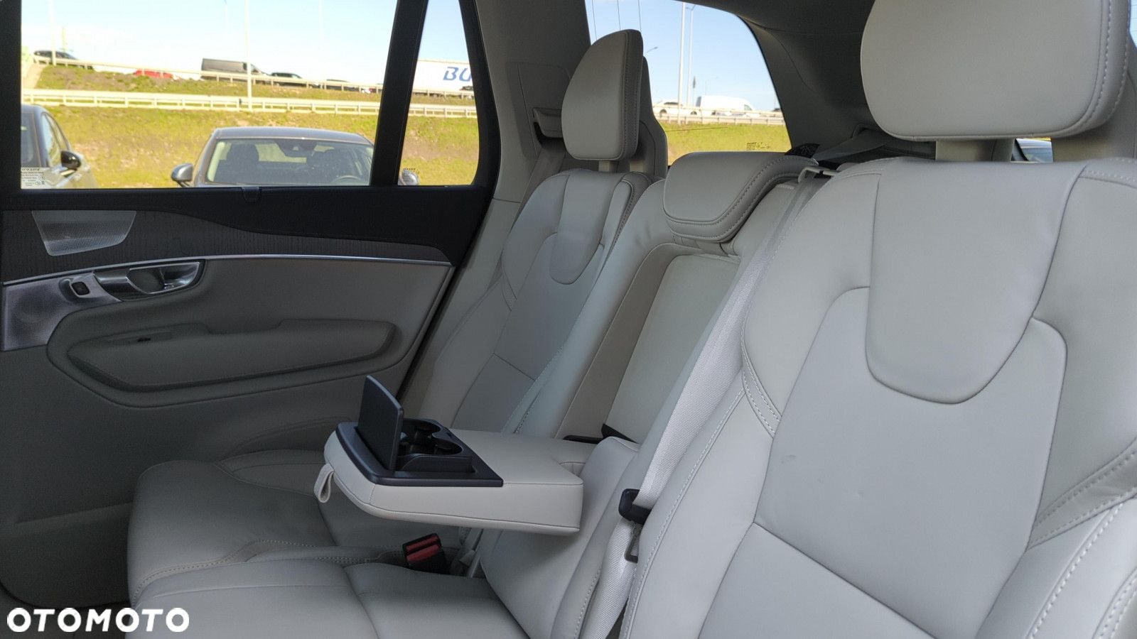 Volvo XC 90 - 16